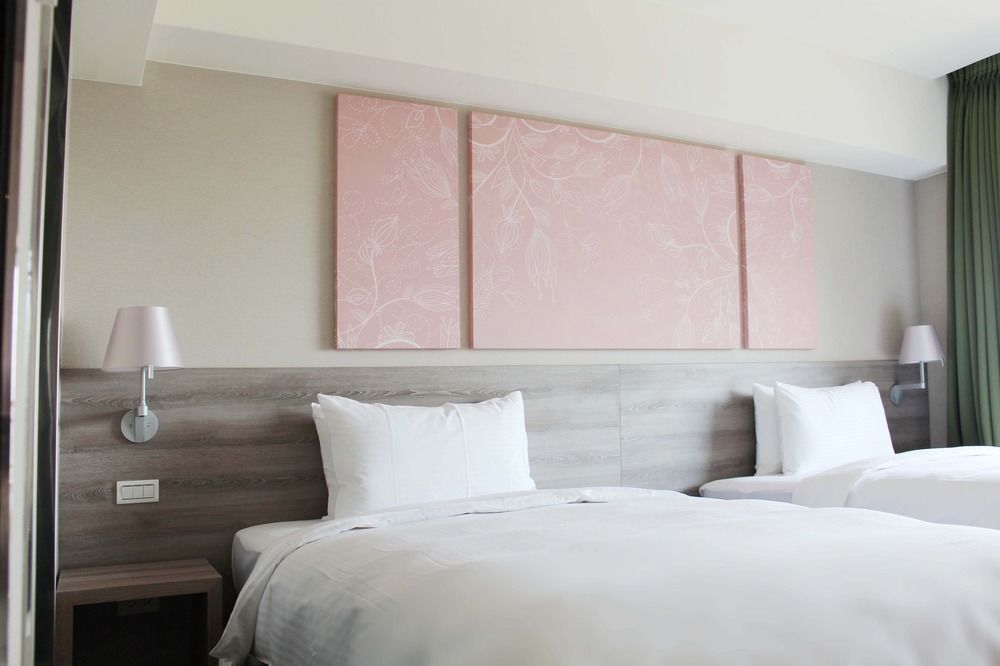 Aeris International Hotel Taizhong Zewnętrze zdjęcie