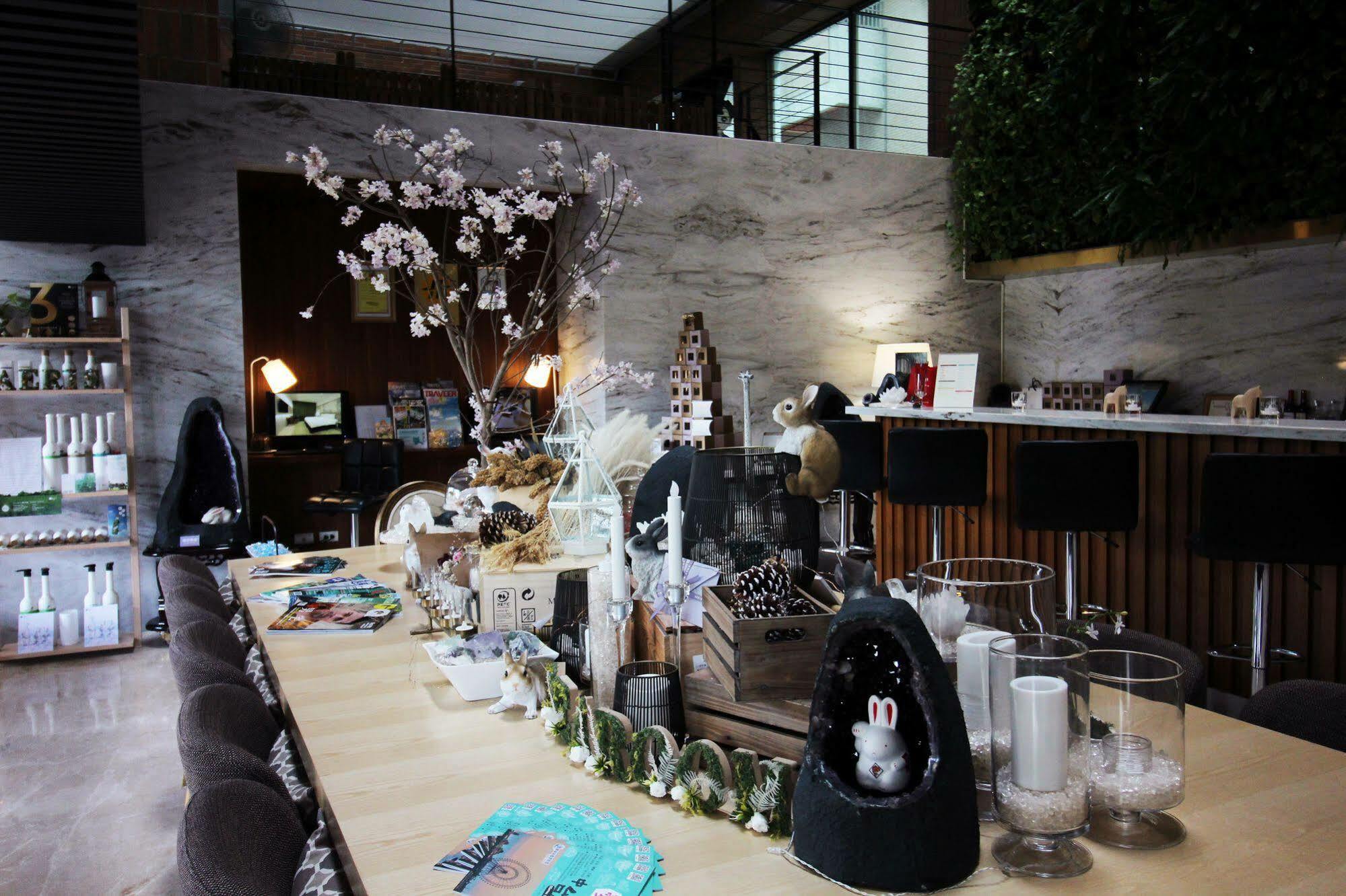 Aeris International Hotel Taizhong Zewnętrze zdjęcie